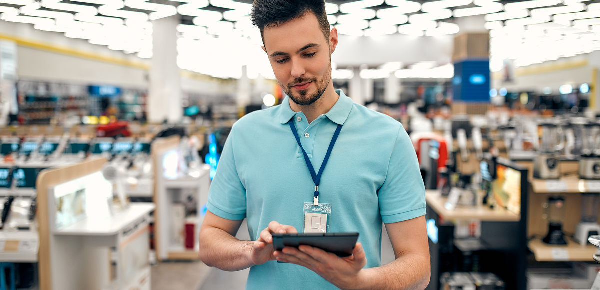 Video Store Customer Line Blog | 10 Ways mPOS Transforms In-Store Customer Experience